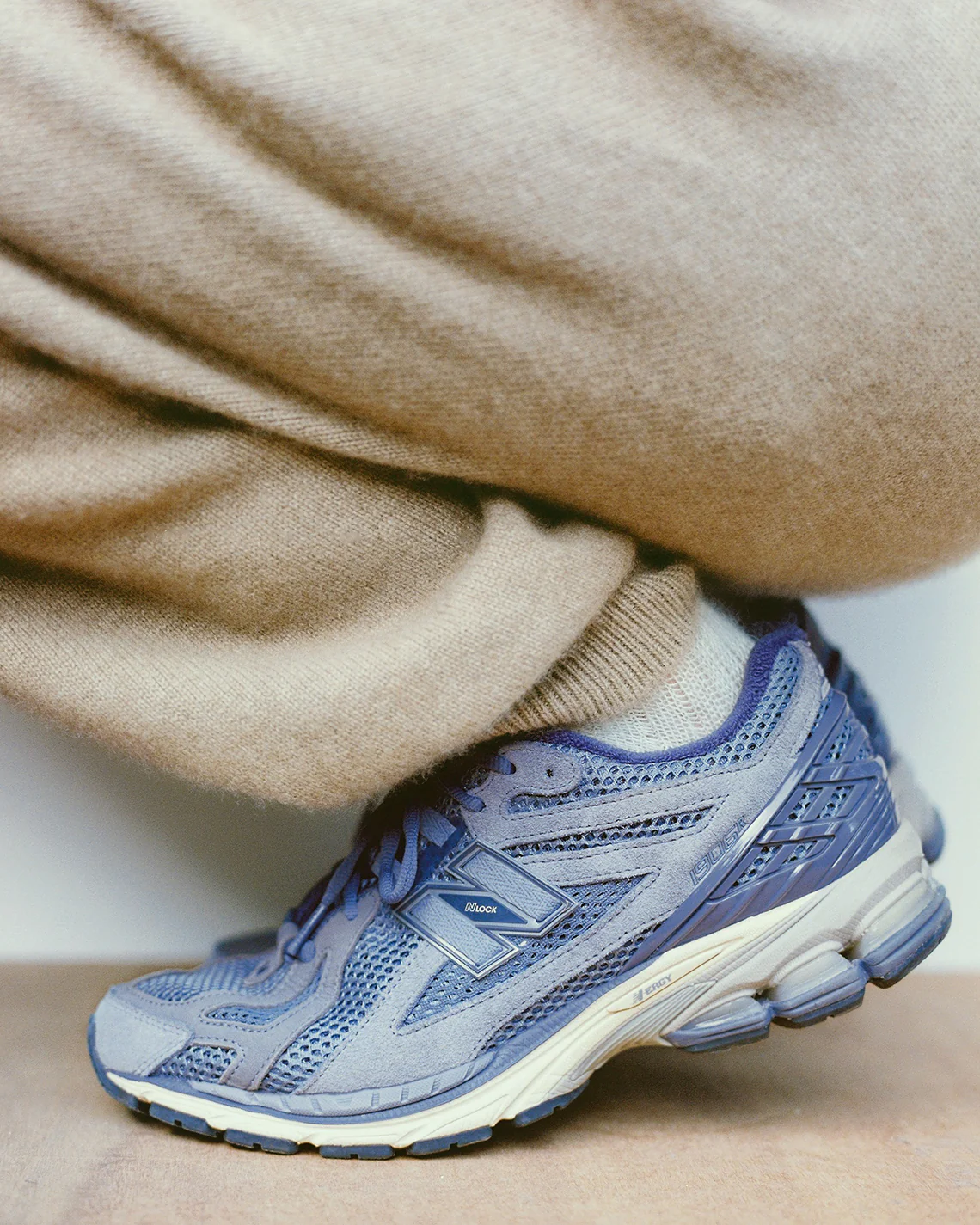 New Balance 1906R AURALEE Flint Stone - Image 2