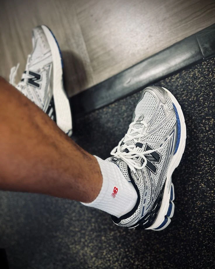 New Balance 1906R Silver Metallic - Image 2
