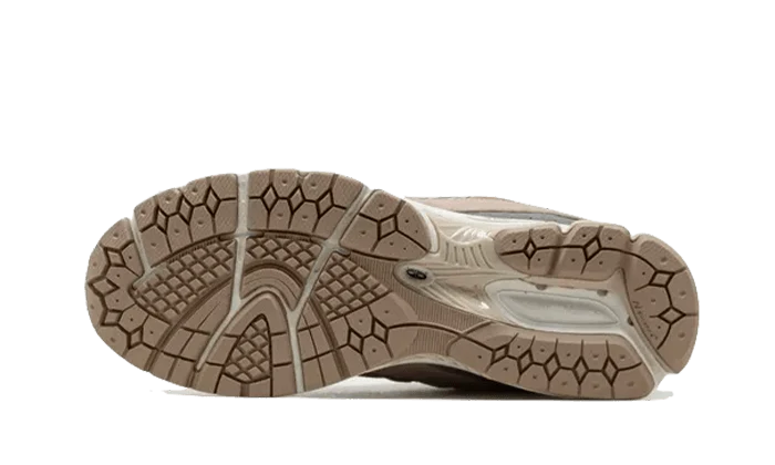 New Balance 2002R Driftwood Sandstone - Image 4