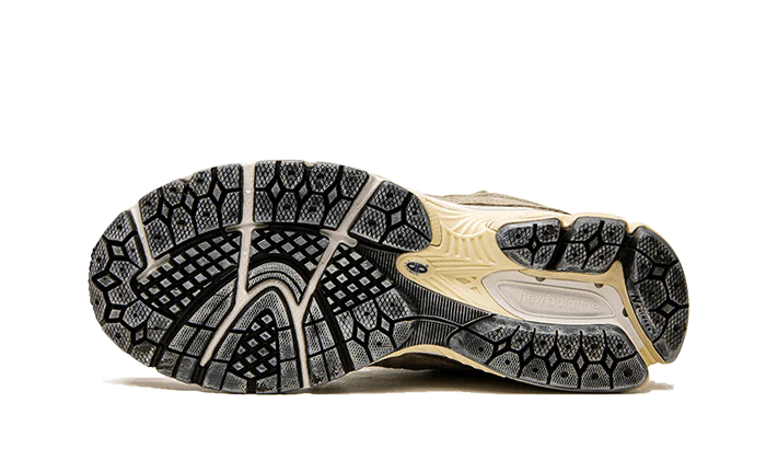 New Balance 2002R Protection Pack Mirage Grey - Image 4