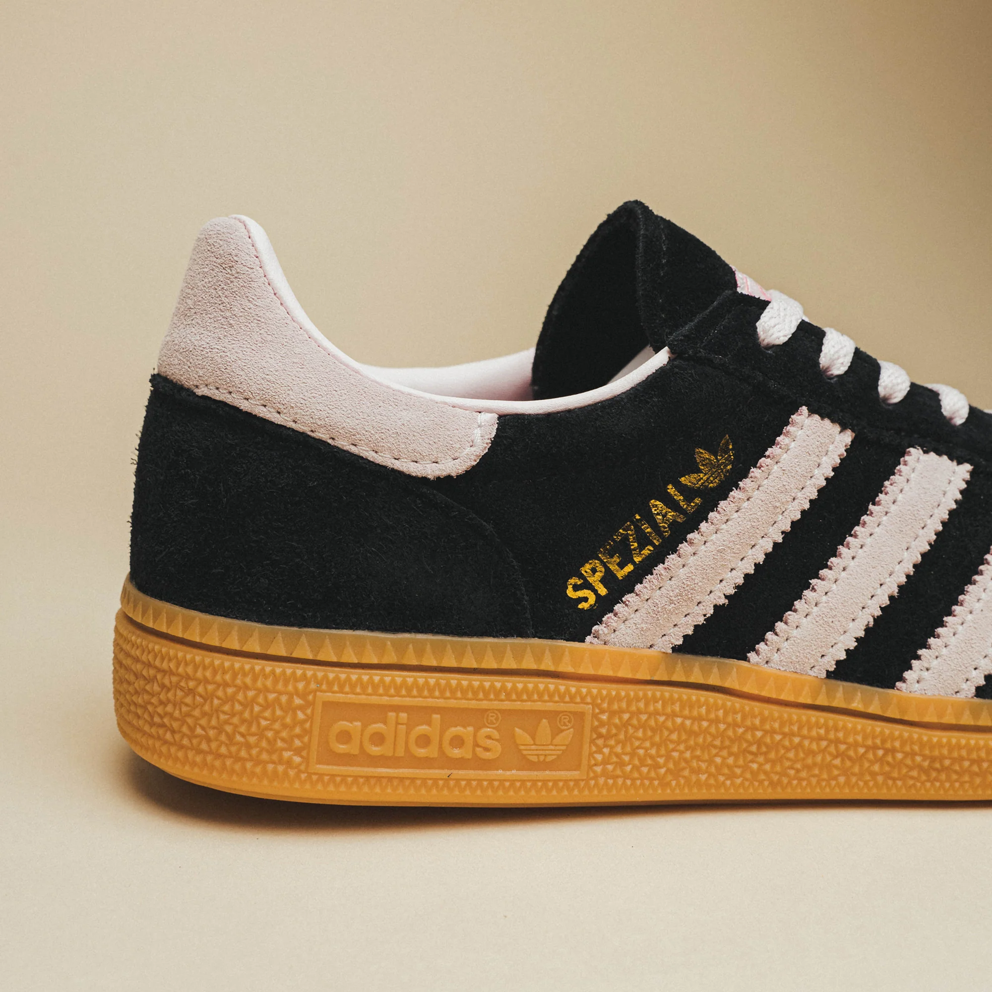 Adidas Handball Spezial Core Black Clear Pink Gum - Image 4