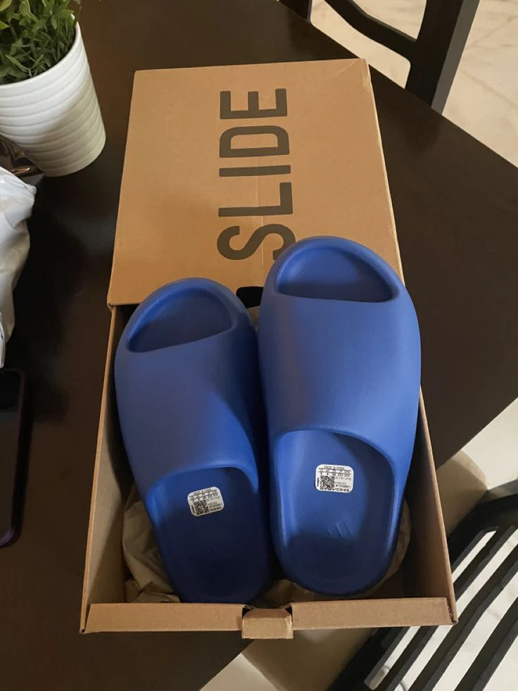 Adidas Yeezy Slide Azure - Image 2