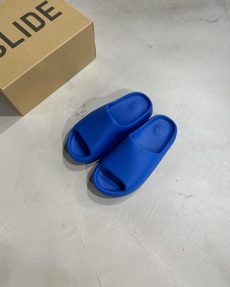 Adidas Yeezy Slide Azure - Image 4