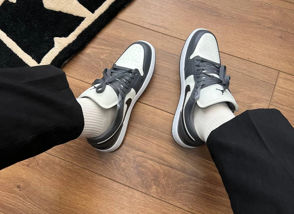 Air Jordan 1 Low Dark Grey - Image 2