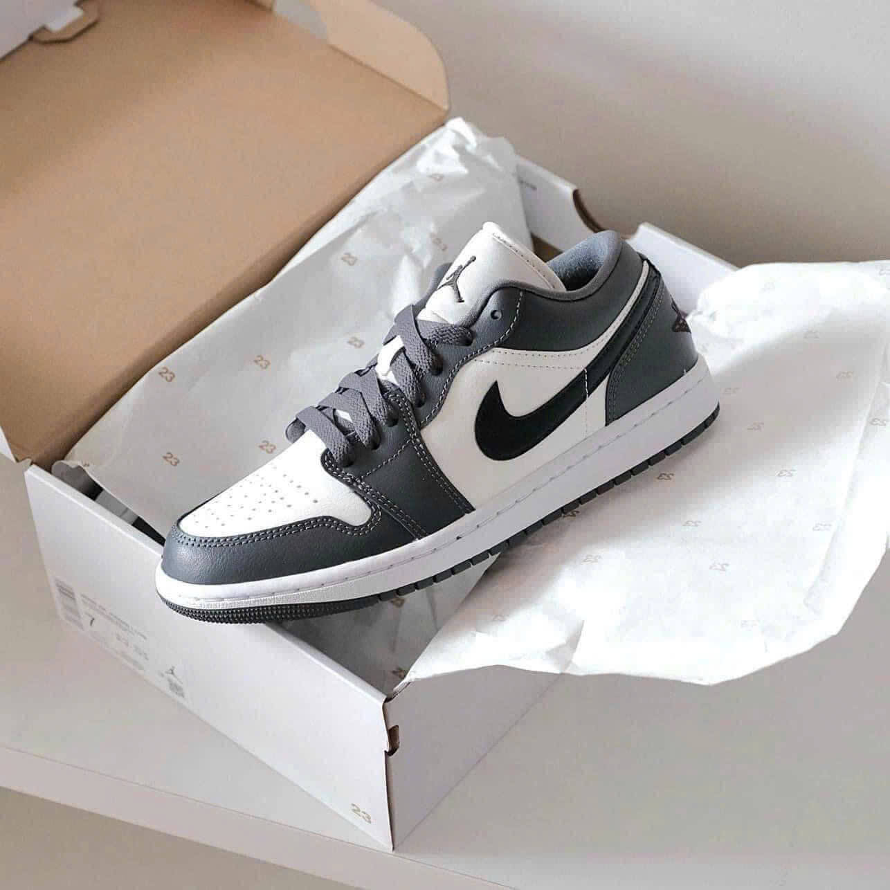 Air Jordan 1 Low Dark Grey - Image 4