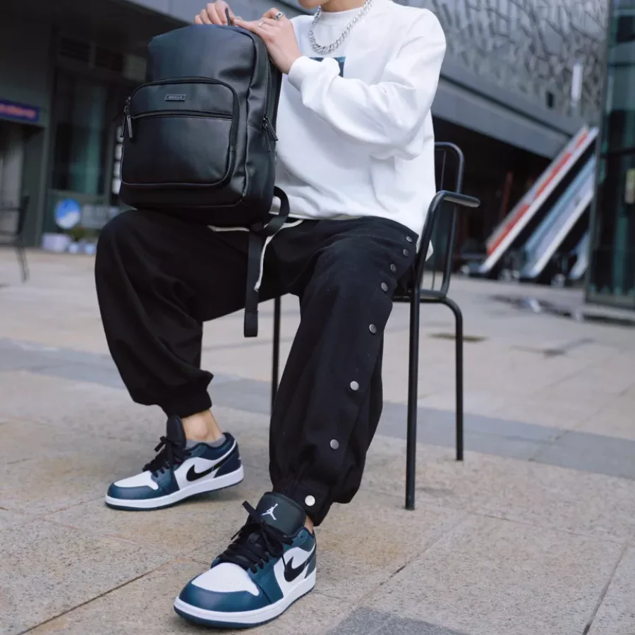 Air Jordan 1 Low Dark Teal - Image 2