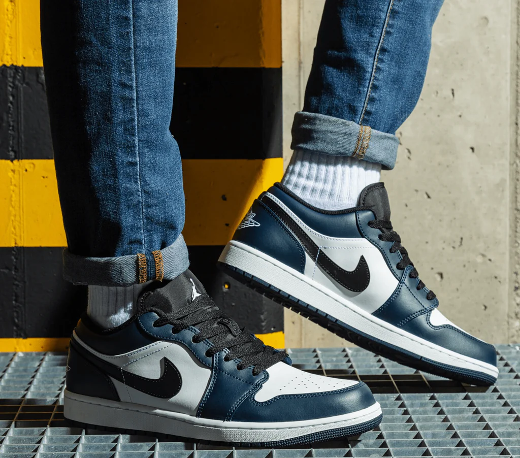 Air Jordan 1 Low Dark Teal - Image 5