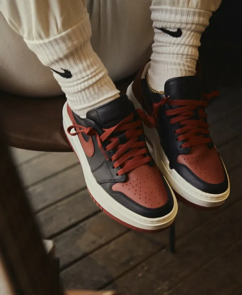Air Jordan 1 Low Elevate Bred - Image 3