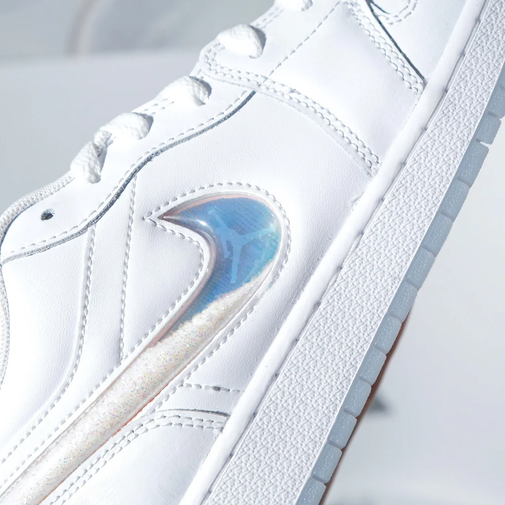 Air Jordan 1 Low Glitter Swoosh - Image 5