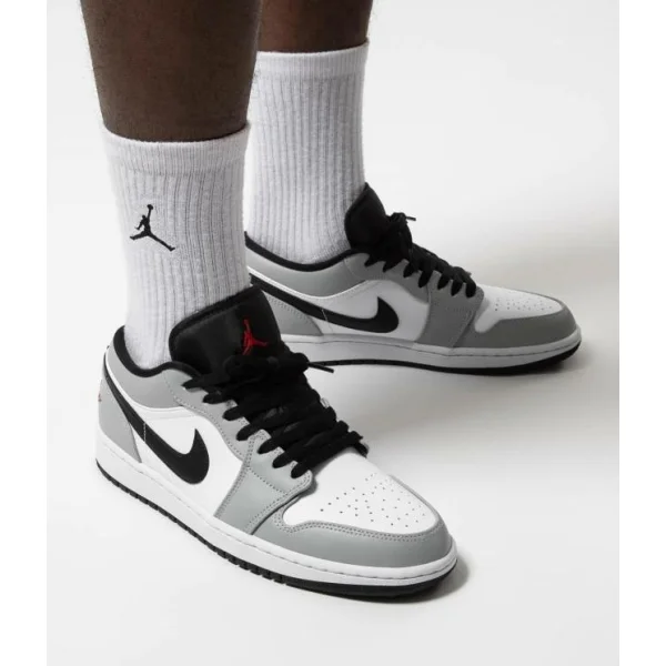 Air Jordan 1 Low Light Smoke Grey - Image 4