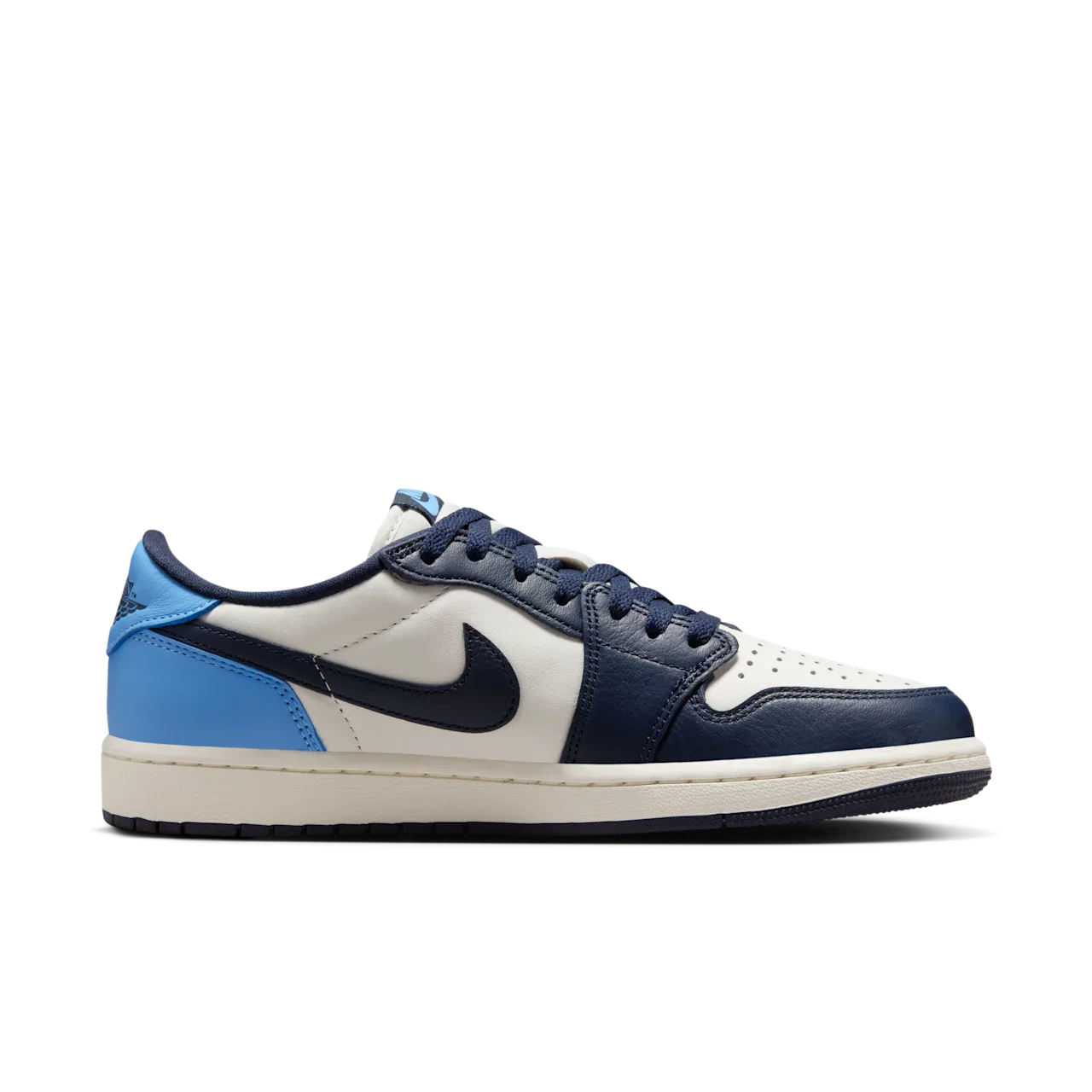 Air Jordan 1 Low OG Obsidian UNC - Image 4