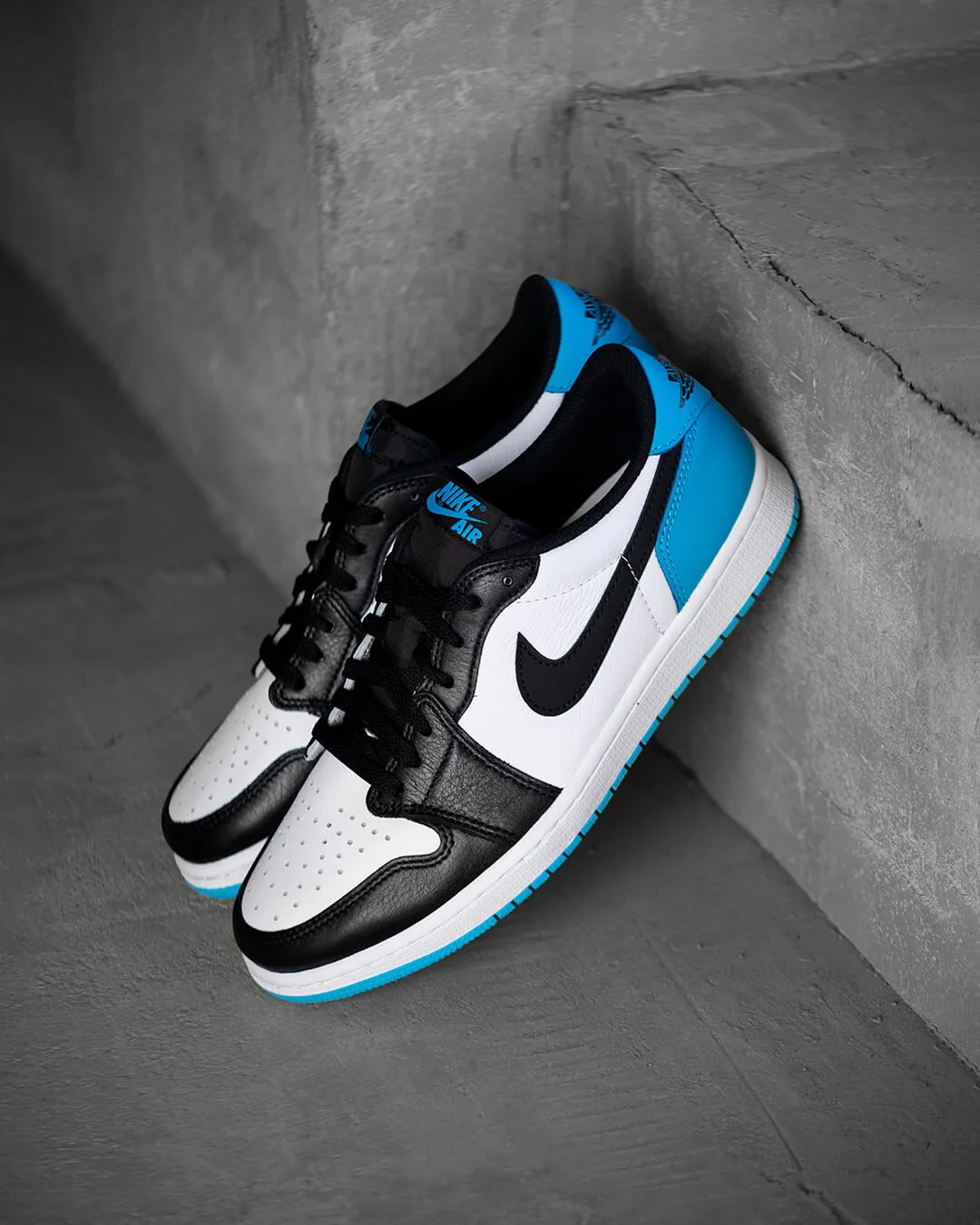 Air Jordan 1 Low OG UNC (2022) - Image 3