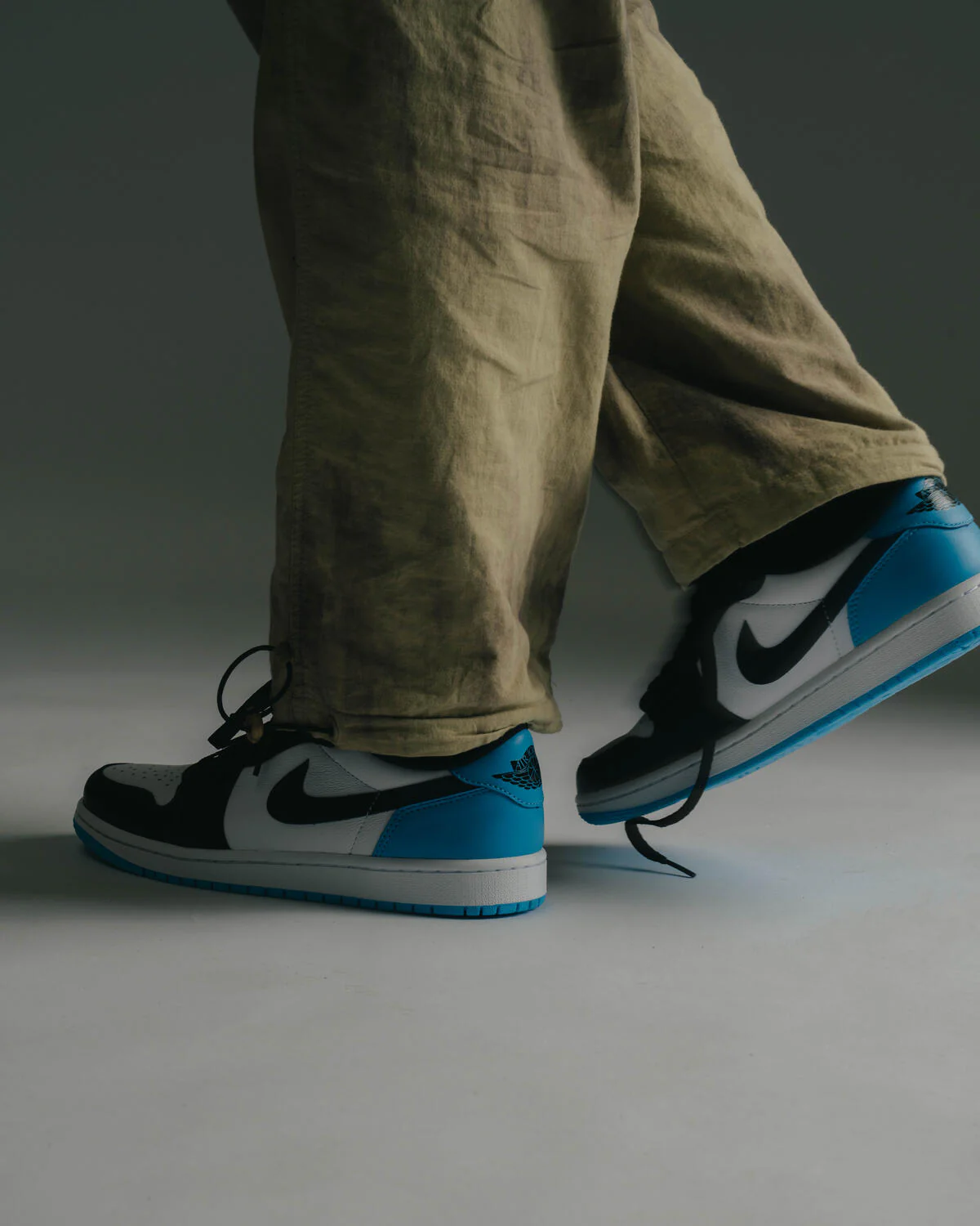 Air Jordan 1 Low OG UNC (2022) - Image 4