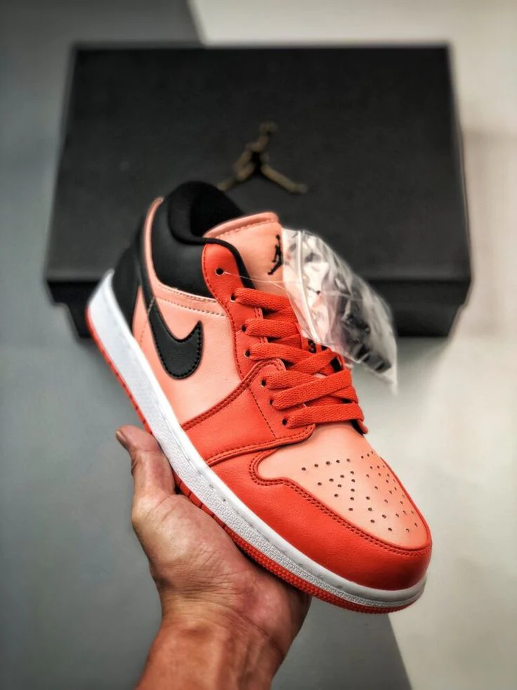 Air Jordan 1 Low Orange Black - Image 4