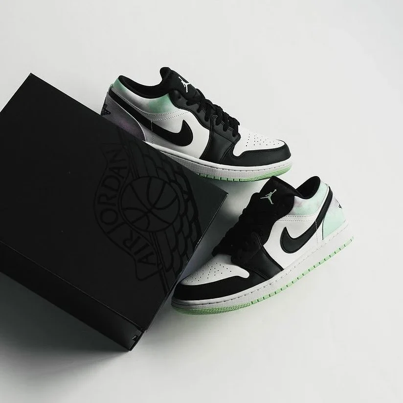 Air Jordan 1 Low Pastel Tie-Dye - Image 2