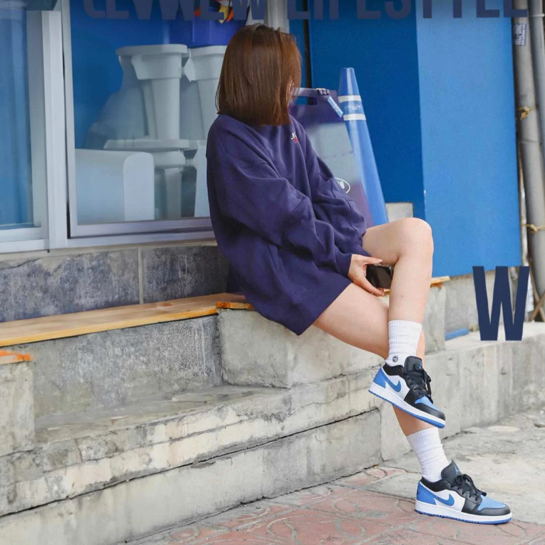 Air Jordan 1 Low Royal Toe - Image 6