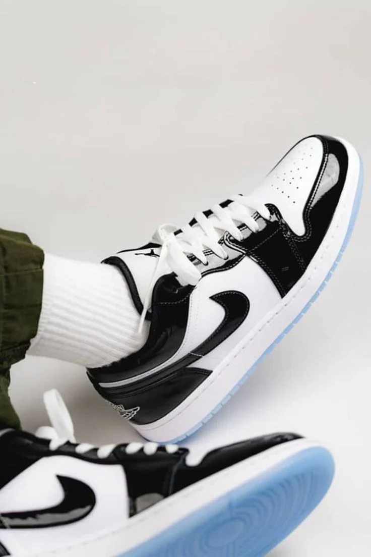 Air Jordan 1 Low SE Concord - Image 5