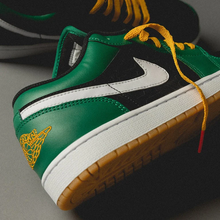 Air Jordan 1 Low SE Holiday Special - Image 2