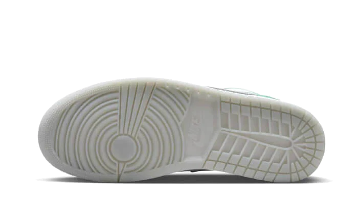 Air Jordan 1 Low SE New Emerald Grey - Image 5