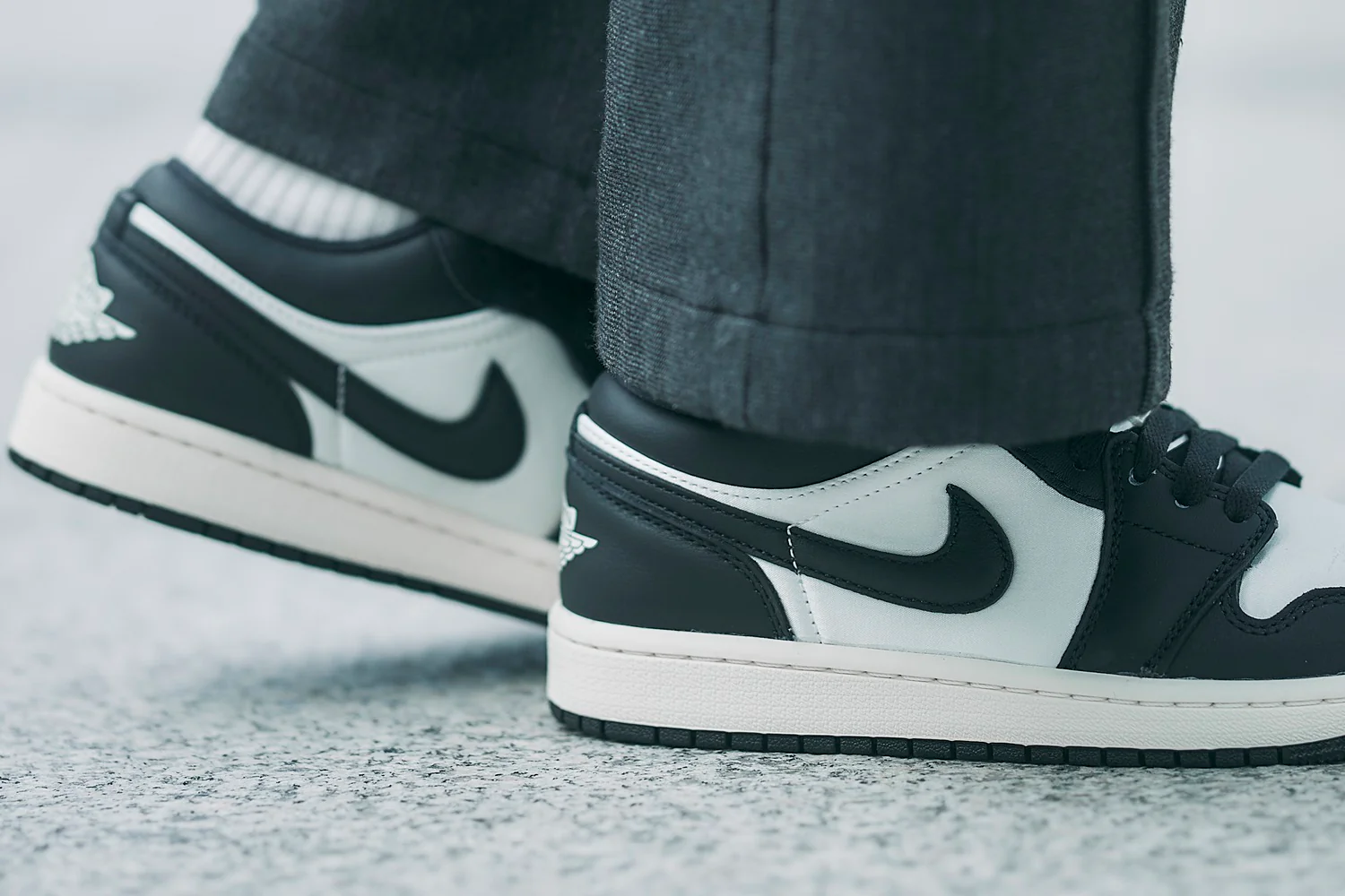 Air Jordan 1 Low SE Vintage Panda - Image 4