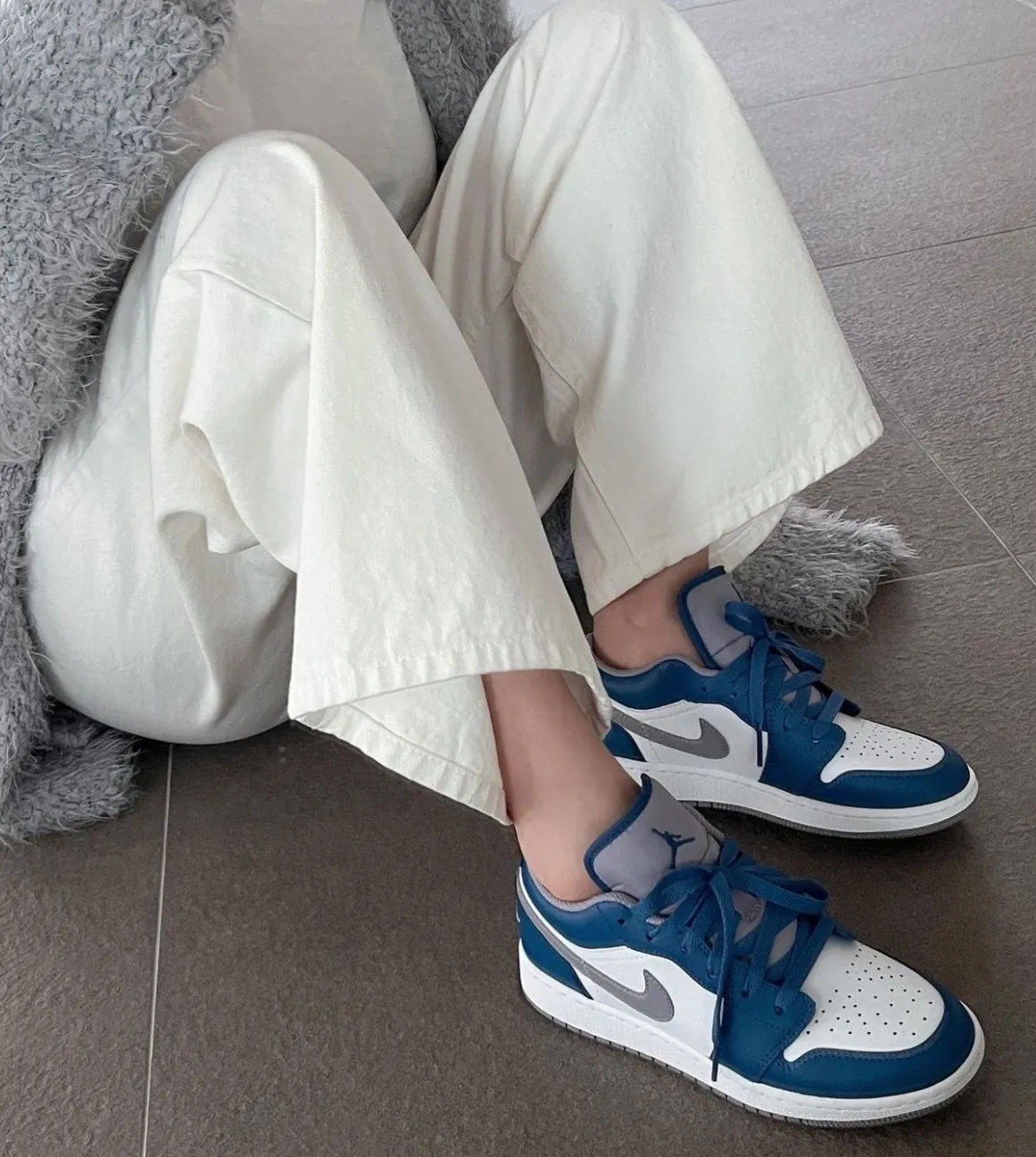 Air Jordan 1 Low True Blue - Image 3