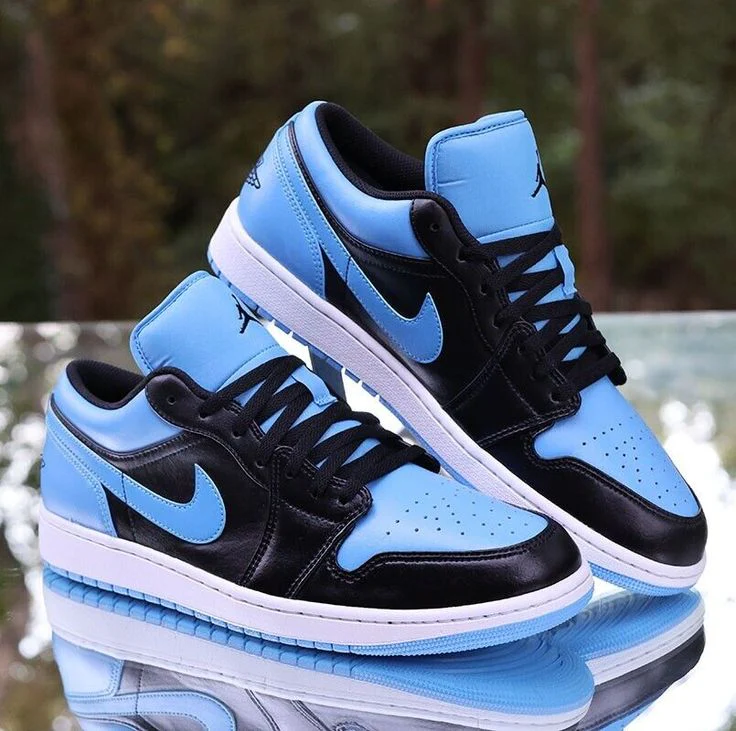 Air Jordan 1 Low University Blue - Image 3