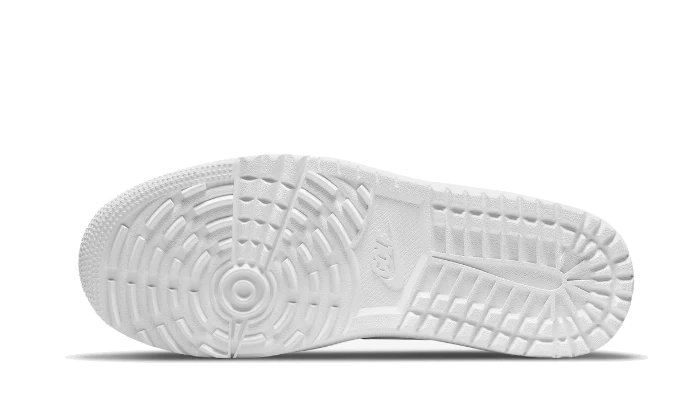 Air Jordan 1 Retro Low Golf Triple White - Image 3