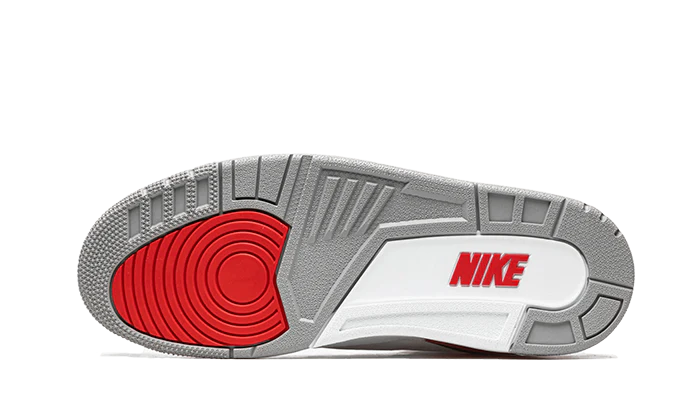 Air Jordan 3 OG Fire Red - Image 3