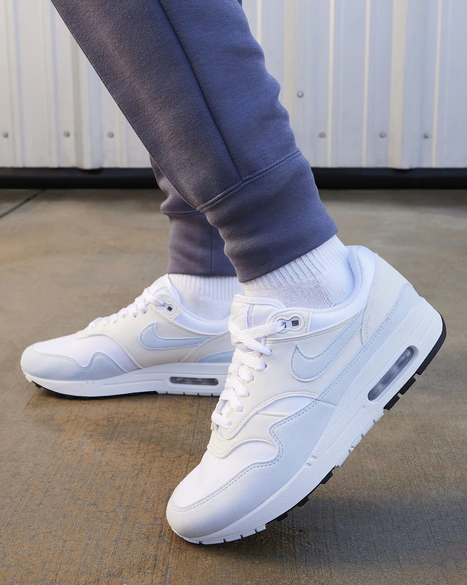 Nike Air Max 1 Football Grey - Image 2