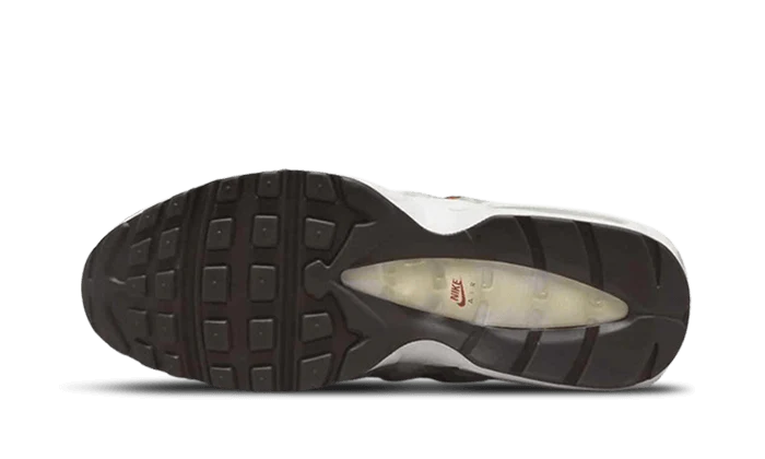 Nike Air Max 95 SE Social FC - Image 4