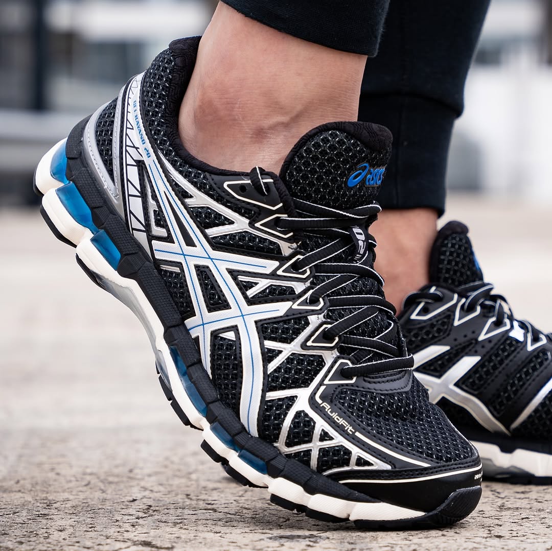 ASICS Gel-Kayano 20 Black Pure Silver - Image 3