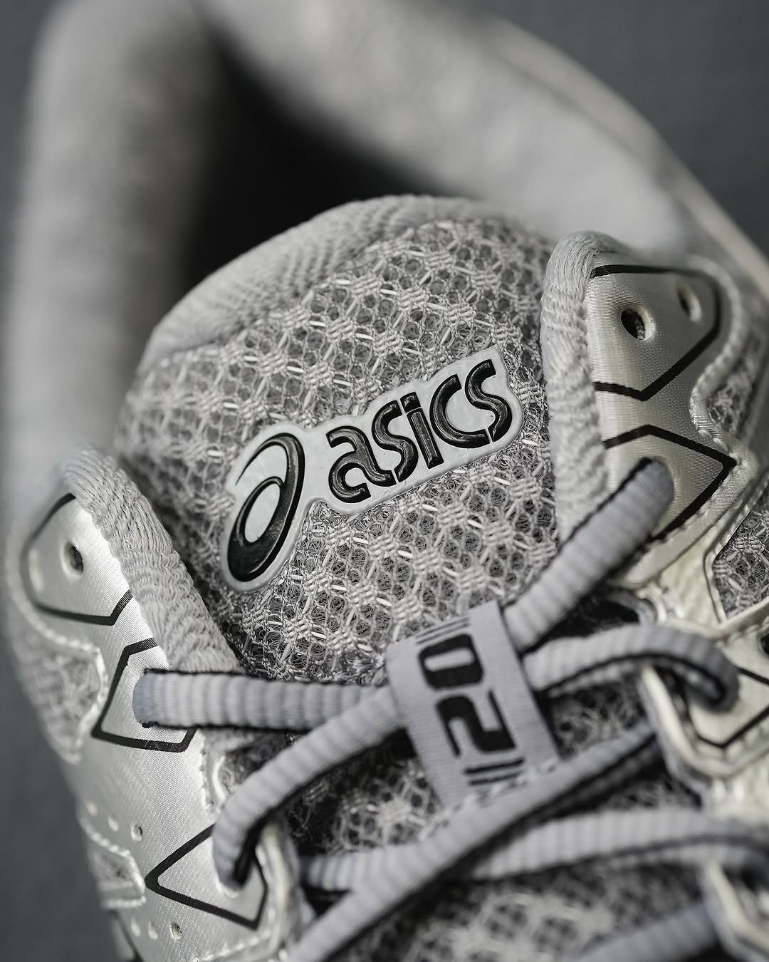 ASICS Gel-Kayano 20 Gravel Pure Silver - Image 2
