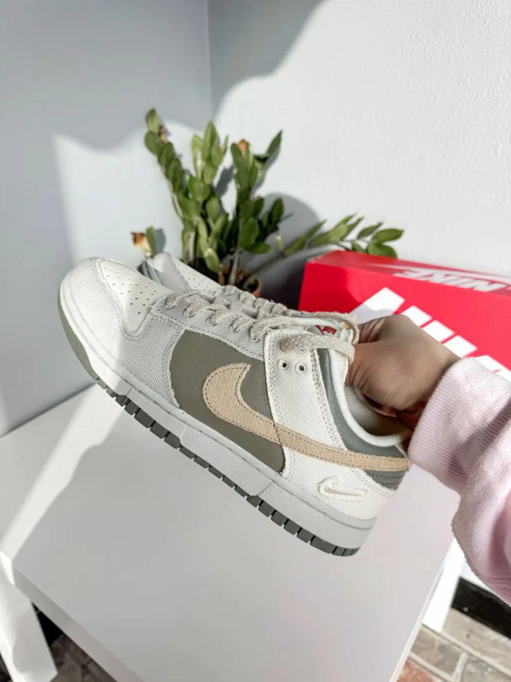 Nike Dunk Low Light Bone Dark Stucco - Image 2