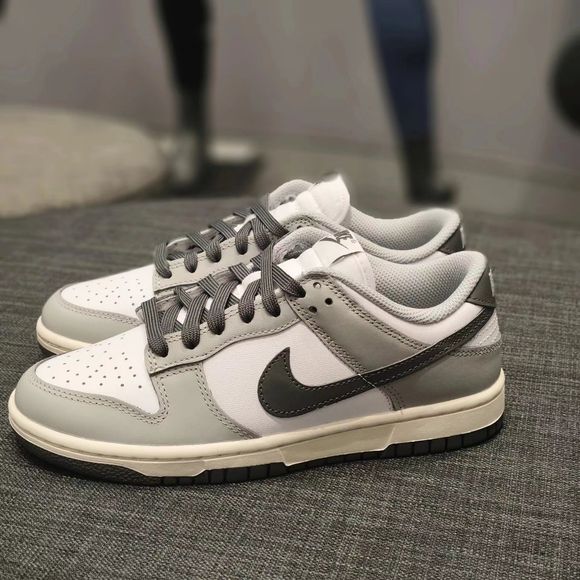 Nike Dunk Low Light Smoke Grey - Image 2