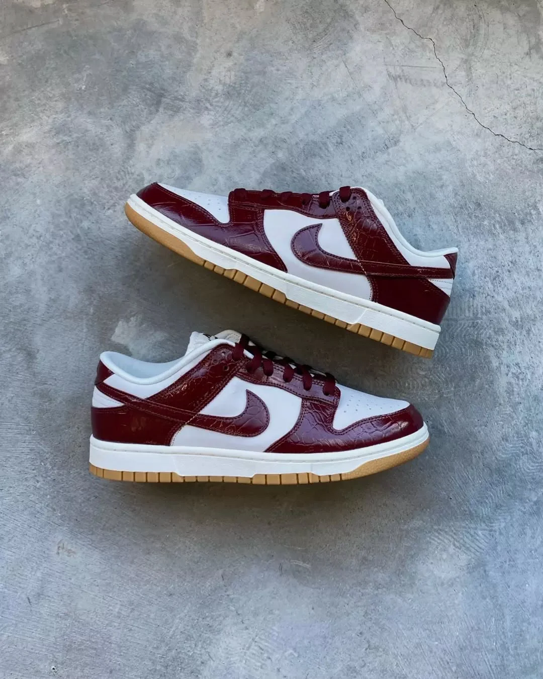 Dunk Low LX Dark Team Red - Image 2