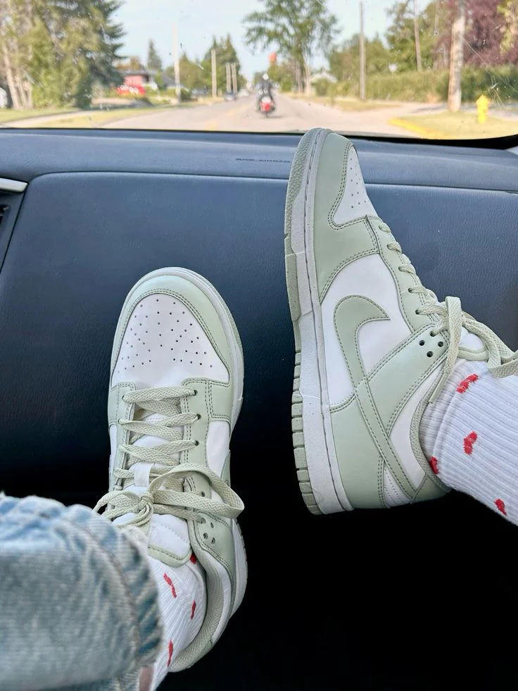Dunk Low Next Nature Olive Aura - Image 2