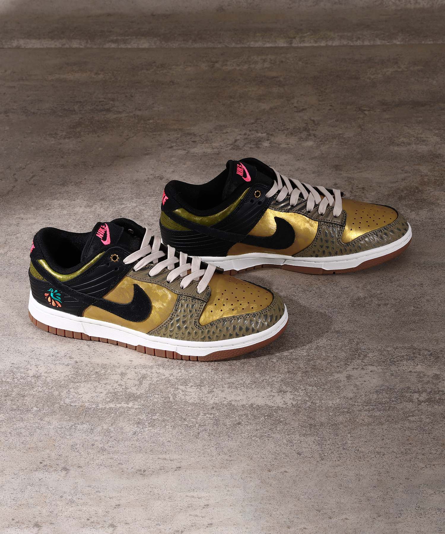 Nike Dunk Low PRM Family - Image 2