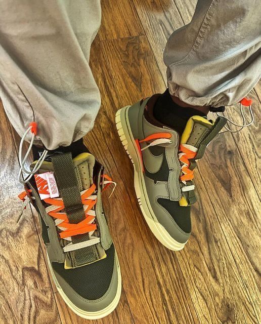 Nike Dunk Low Remastered Medium Olive - Image 2