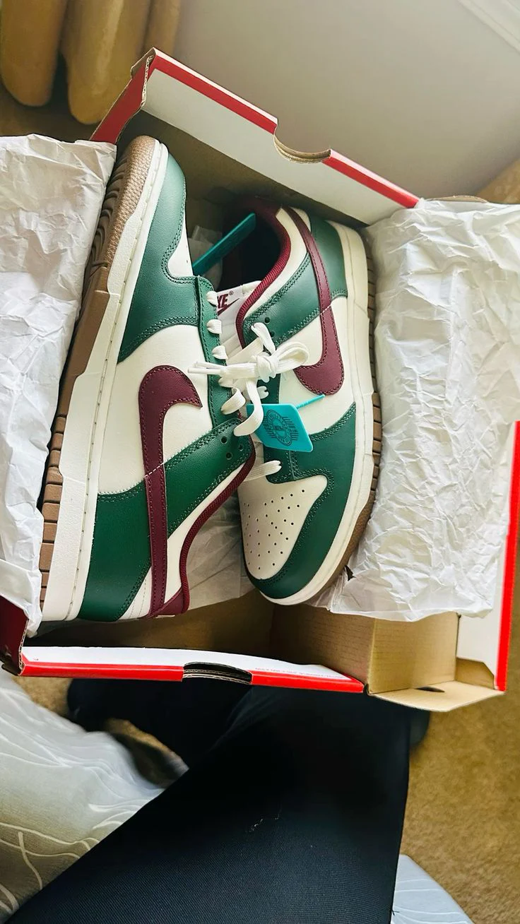 Nike Dunk Low Retro Gorge Green - Image 2