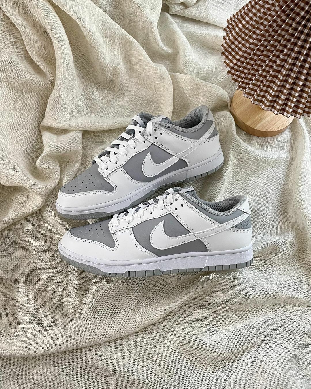 Nike Dunk Low Retro White Grey - Image 2