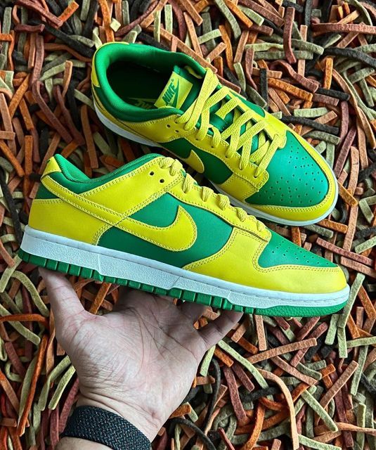 Nike Dunk Low Reverse Brazil - Image 2