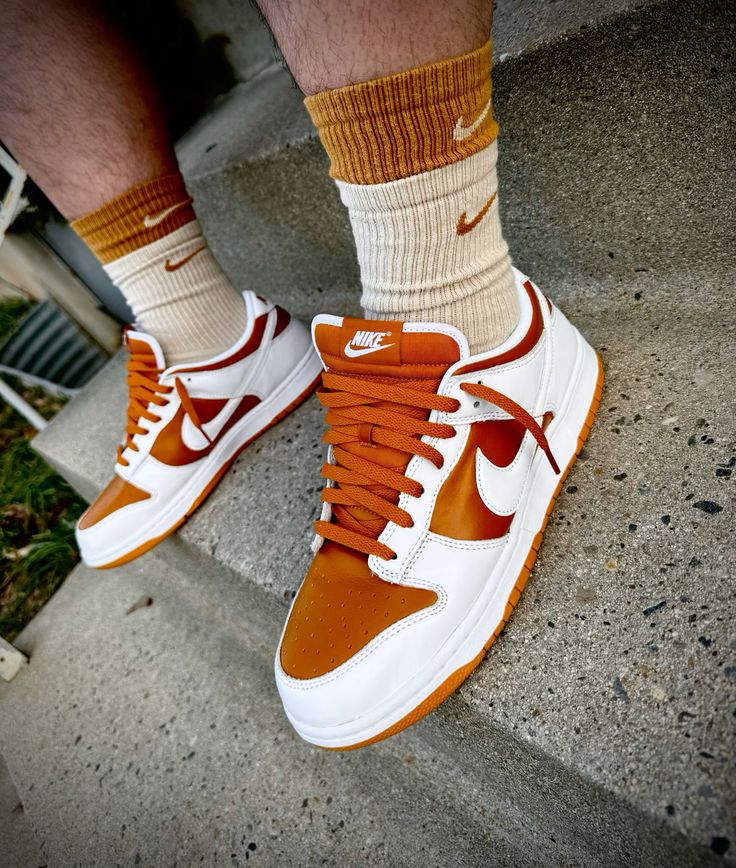 Nike Dunk Low Reverse Curry - Image 2
