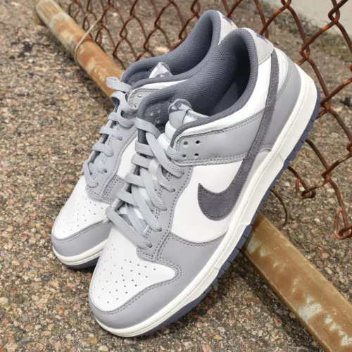 Nike Dunk Low SE Light Carbon - Image 2