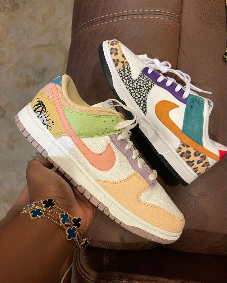Nike Dunk Low SE Sun Club - Image 2