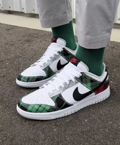 Nike Dunk Low Tartan Plaid - Image 2