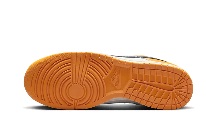 Nike Dunk Low Wear and Tear - Image 4