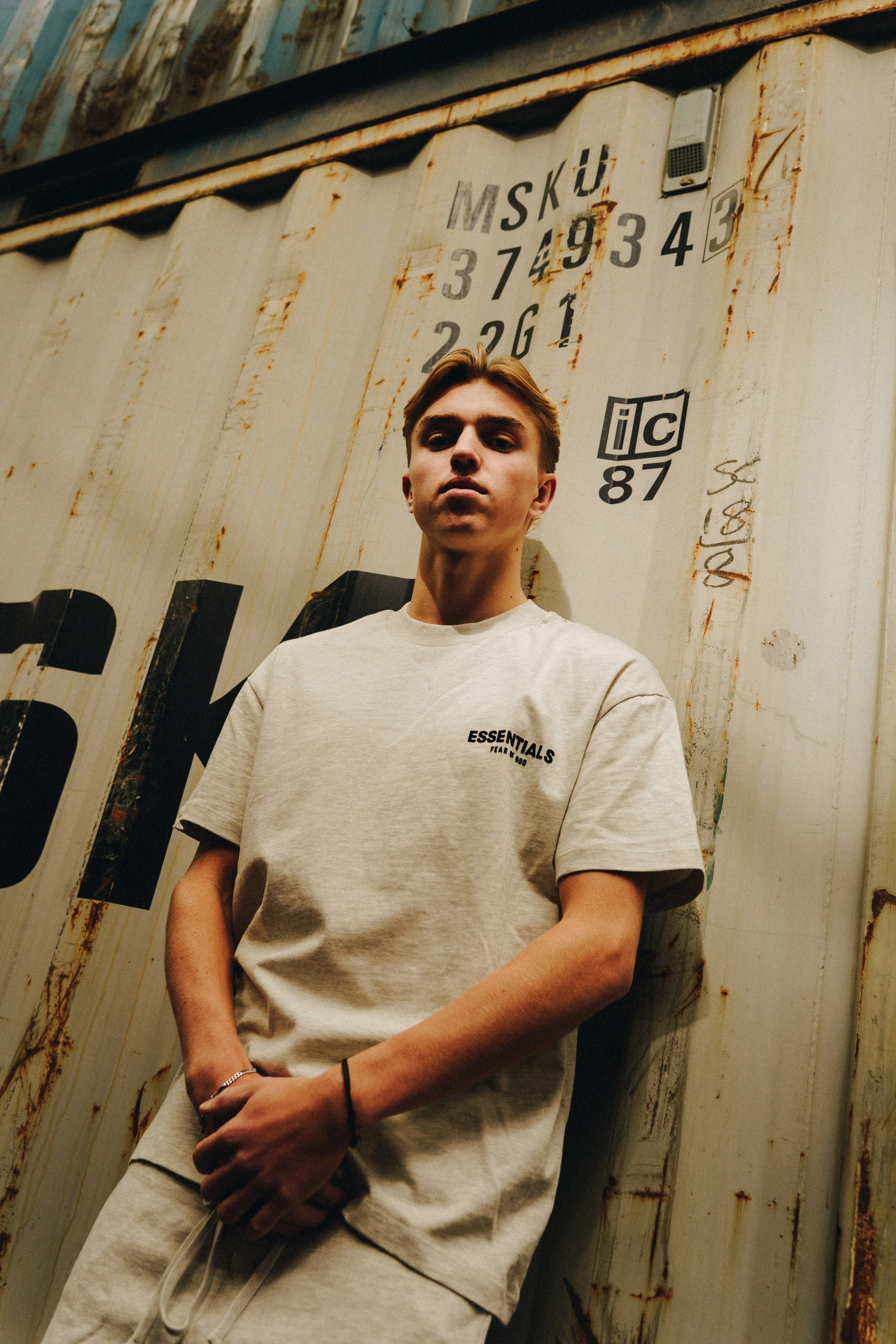 Fear of God Essentials Light Oatmeal T-shirt - Image 3