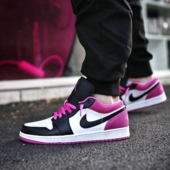 Jordan 1 Low Black Active Fuchsia - Image 3