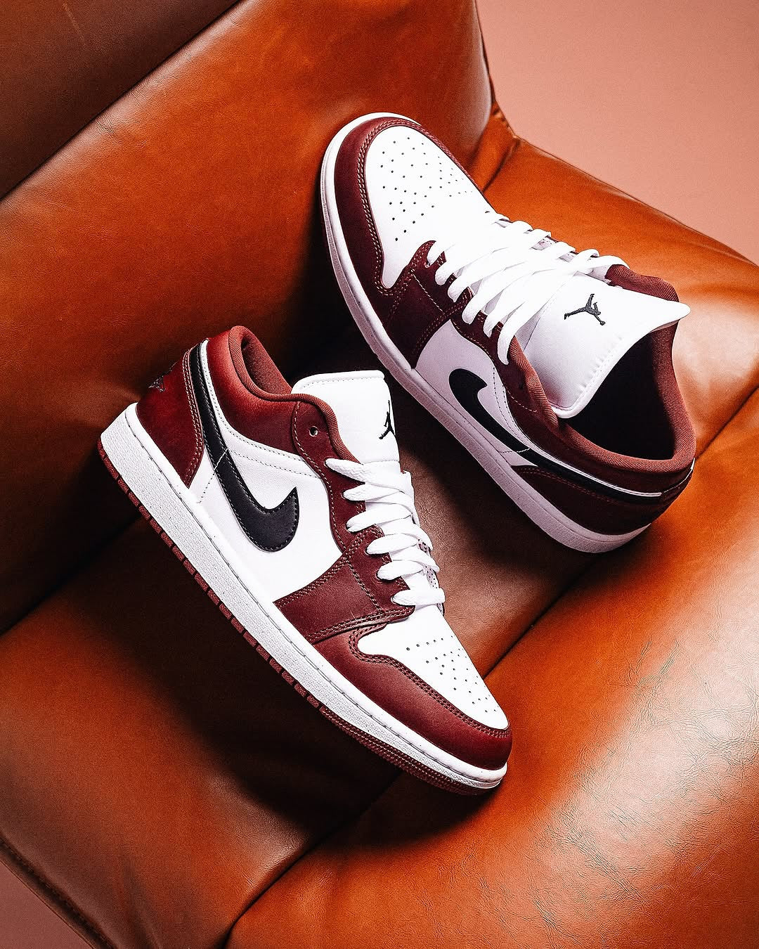 Jordan 1 Low SE Dark Pony - Image 2