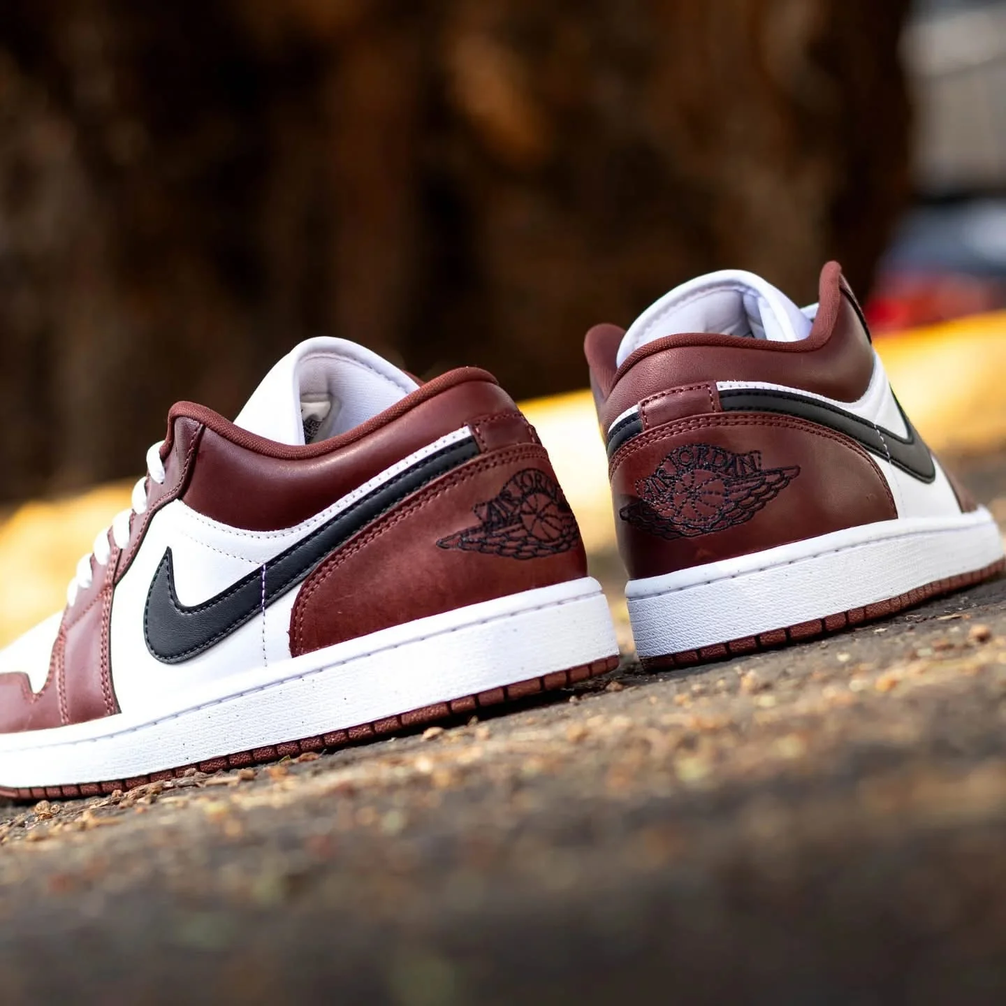 Jordan 1 Low SE Dark Pony - Image 4